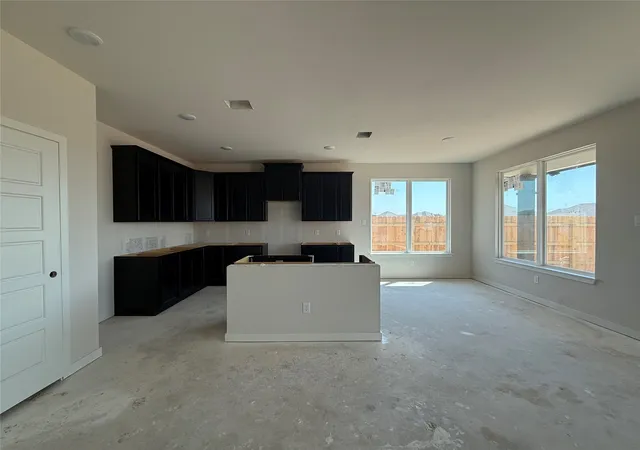 Photo 3 of Sale Pending at 309 N Fork Ranch Rd, Waco, TX 76705 | MLS# 21349396 | Listing updated on 2026-08-28
