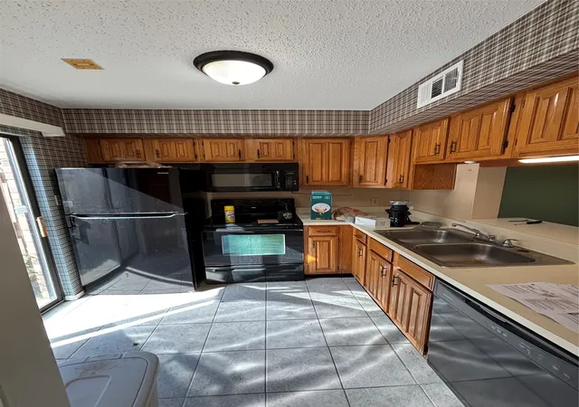 Photo 3 of Condo for sale at 5454 Financial Plz #12D, Shreveport, LA 71129 | MLS# 21349389 | Listing updated on 2026-08-12
