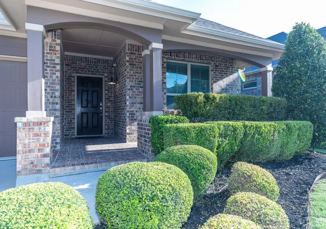 Photo 2 of Single family home for sale at 1825 Quail Ln, Argyle, TX 76226 | MLS# 21348987 | Listing updated on 2026-09-29