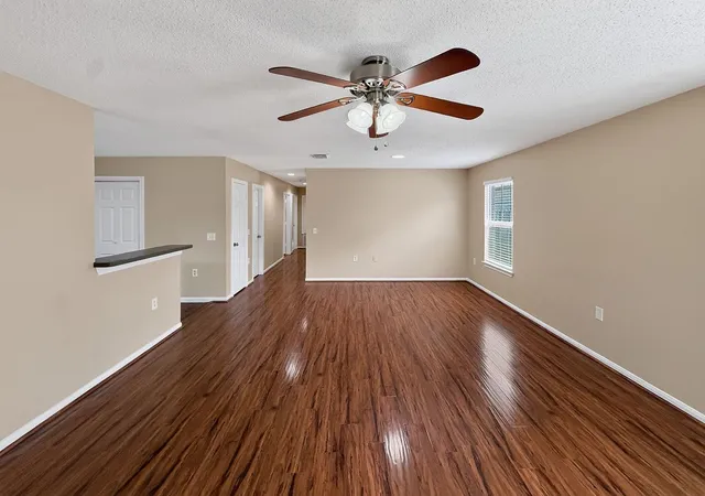 Photo 3 of Sale Pending at 2239 Wilhurt Ave, Dallas, TX 75216 | MLS# 21348665 | Listing updated on 2026-08-15