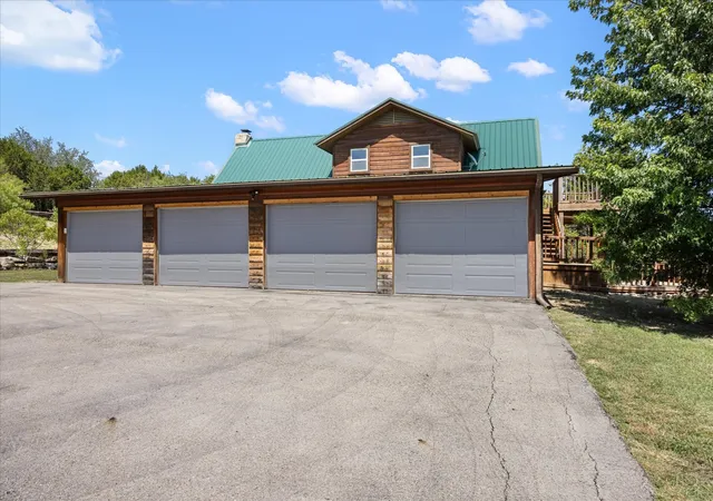 Photo 3 of Single family home for sale at 545 Compass Wy, Bluff Dale, TX 76433 | MLS# 21349187 | Listing updated on 2026-10-01