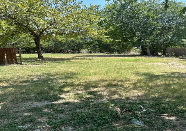 Photo 1 of Land for sale at Tbd Poplar St, Italy, TX 76651 | MLS# 21349466 | Listing updated on 2026-10-02