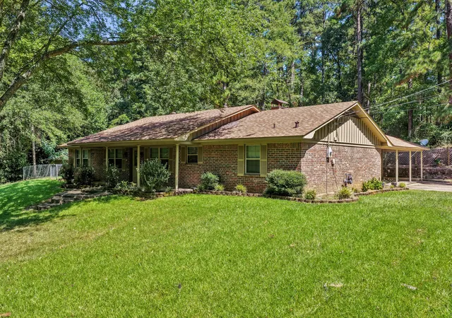 Photo 1 of Single family home for sale at 410 S Willis St, Daingerfield, TX 75638 | MLS# 21349464 | Listing updated on 2026-08-04