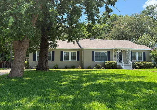 1st image of 255 Preston Ave, Shreveport, LA 71105 | MLS# 21349427