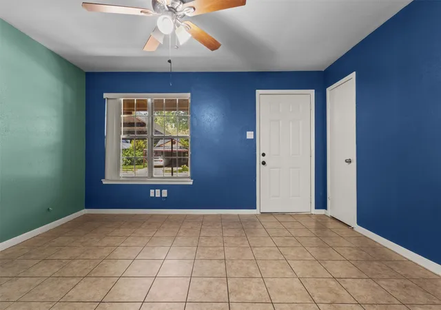 Photo 4 of Single family home for sale at 337 Langley Ave, Fort Worth, TX 76140 | MLS# 21347977 | Listing updated on 2026-08-04