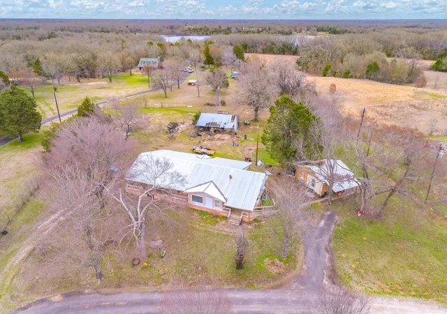 Photo 4 of Manufactured home for sale at 920 Vz County Road 3504, Wills Point, TX 75169 | MLS# 21349540 | Listing updated on 2026-08-04
