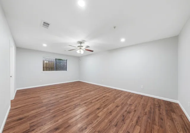 Photo 30 of Single family home for sale at 6901 Wicks Trl, Fort Worth, TX 76133 | MLS# 21349440 | Listing updated on 2026-08-06