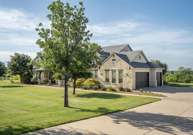 Photo 3 of Single family home for sale at 115 Quiet Hill Cir, Argyle, TX 76226 | MLS# 21348697 | Listing updated on 2026-08-04