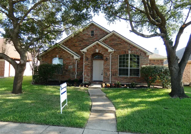 Photo 1 of Single family home for sale at 2967 Wild Oak Ln, Rockwall, TX 75032 | MLS# 21349486 | Listing updated on 2026-08-10
