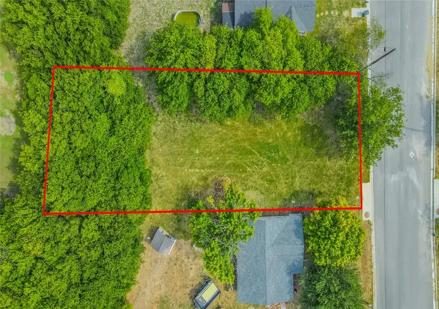 Photo 4 of Sale Pending at 314 S Church St, Hillsboro, TX 76645 | MLS# 21347653 | Listing updated on 2026-08-13