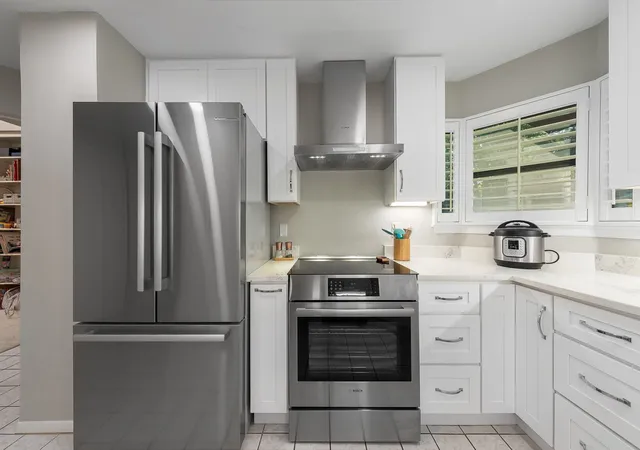 Photo 3 of Single family home for sale at 3315 Water Oak Ct, Dallas, TX 75234 | MLS# 21348552 | Listing updated on 2026-08-26