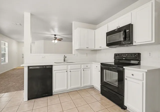 Photo 3 of Sale Pending at 1817 Elk Lake Trl, Justin, TX 76247 | MLS# 21346539 | Listing updated on 2026-09-21
