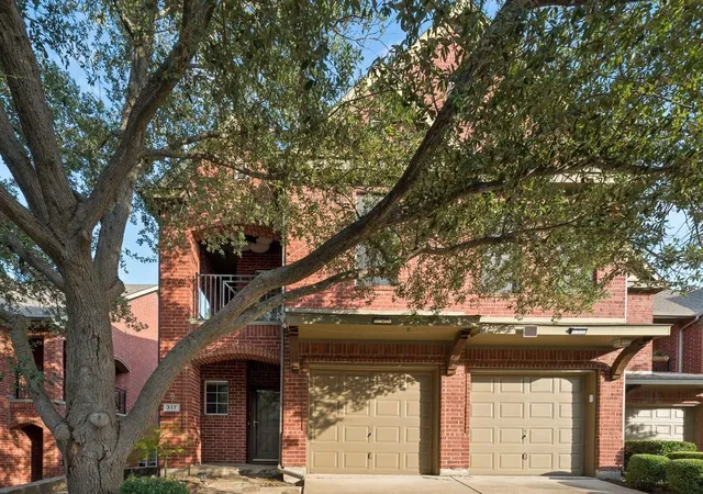 Photo 2 of Townhouse for sale at 317 Gershwin Wy, Mc Kinney, TX 75072 | MLS# 21348279 | Listing updated on 2026-10-04