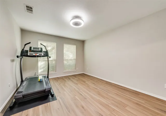 Photo 37 of Sale Pending at 13033 Fencerow Rd, Fort Worth, TX 76244 | MLS# 21349369 | Listing updated on 2026-08-29
