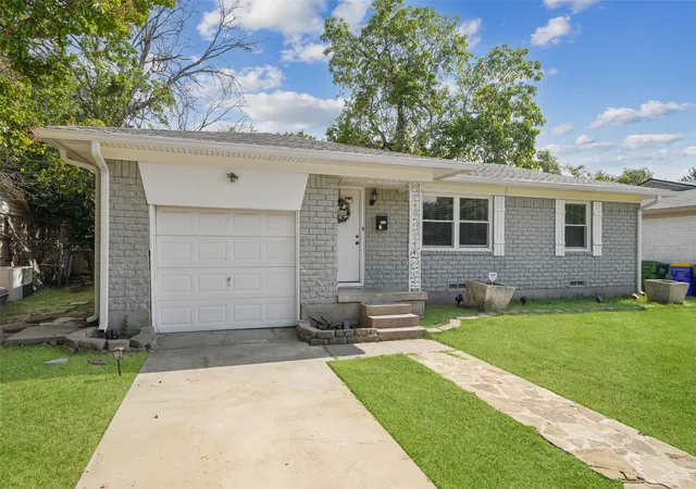 Photo 3 of Single family home for sale at 1618 Parkhaven Dr, Seagoville, TX 75159 | MLS# 21349606 | Listing updated on 2026-08-13