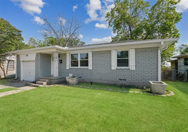 Photo 3 of Single family home for sale at 1618 Parkhaven Dr, Seagoville, TX 75159 | MLS# 21349606 | Listing updated on 2026-08-13