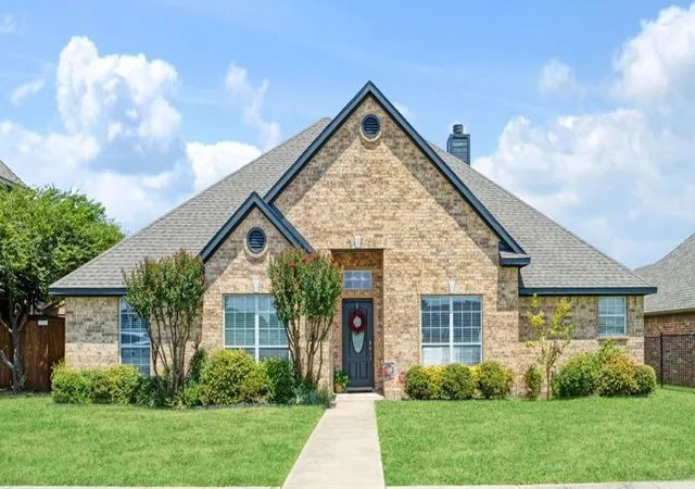 Photo 1 of Single family home for sale at 1609 Pecan Grove Rd E, Sherman, TX 75090 | MLS# 21349408 | Listing updated on 2026-09-30
