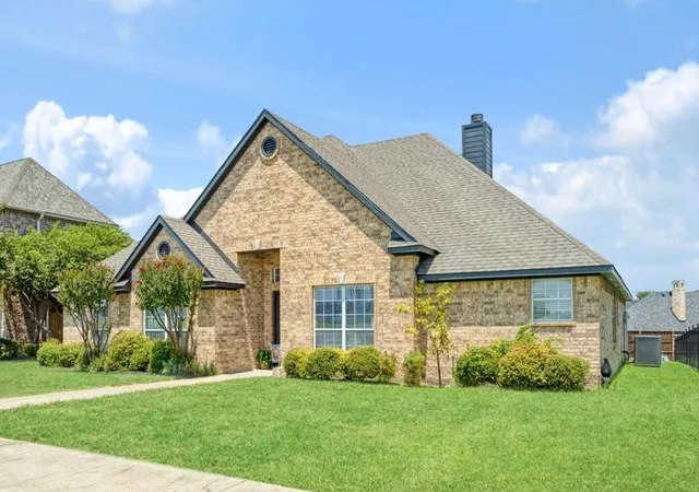 Photo 2 of Single family home for sale at 1609 Pecan Grove Rd E, Sherman, TX 75090 | MLS# 21349408 | Listing updated on 2026-09-30