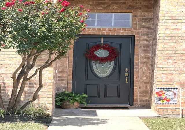 Photo 3 of Single family home for sale at 1609 Pecan Grove Rd E, Sherman, TX 75090 | MLS# 21349408 | Listing updated on 2026-09-30