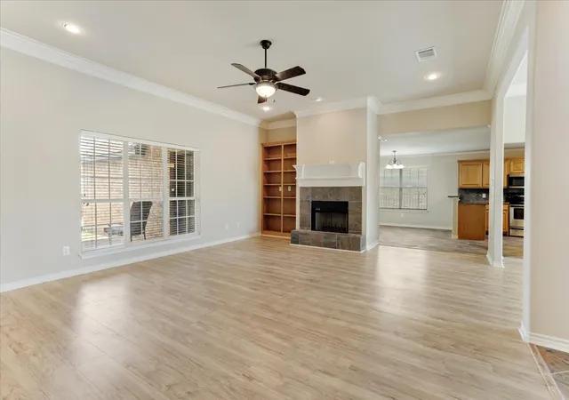 Photo 3 of Single family home for sale at 1609 Pecan Grove Rd E, Sherman, TX 75090 | MLS# 21349408 | Listing updated on 2026-09-30