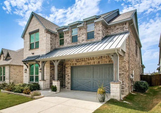 Photo 2 of Single family home for sale at 4733 Brockwell Dr, Carrollton, TX 75010 | MLS# 21348303 | Listing updated on 2026-08-30