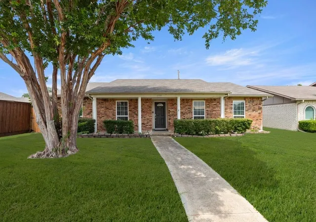 Photo 1 of Single family home for sale at 6005 Blair Oaks Dr, The Colony, TX 75056 | MLS# 21349687 | Listing updated on 2026-08-27