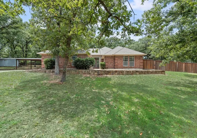 Photo 3 of Single family home for sale at 1022 Oak Tree Dr, Fort Worth, TX 76140 | MLS# 21348740 | Listing updated on 2026-10-07