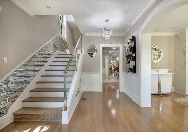 Photo 2 of Sale Pending at 3210 Beverly Dr, Dallas, TX 75205 | MLS# 21349580 | Listing updated on 2026-09-28