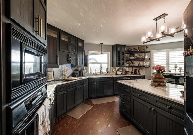 Photo 3 of Single family home for sale at 511 S Sulphur St, Leonard, TX 75452 | MLS# 21349317 | Listing updated on 2026-10-03