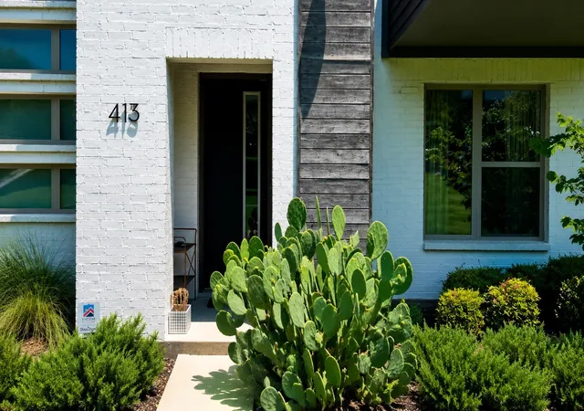 Photo 2 of Townhouse for sale at 413 Harmon Dr, Plano, TX 75075 | MLS# 21349546 | Listing updated on 2026-08-08