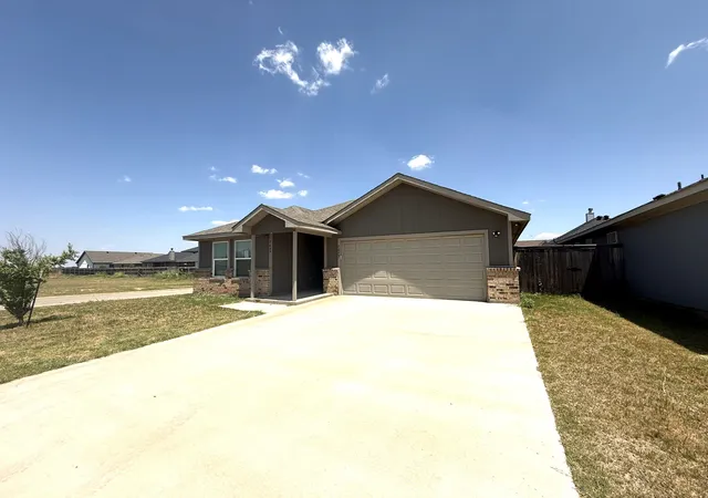 Photo 2 of Sale Pending at 7649 Vineyard Dr, Abilene, TX 79606 | MLS# 21346441 | Listing updated on 2026-08-14