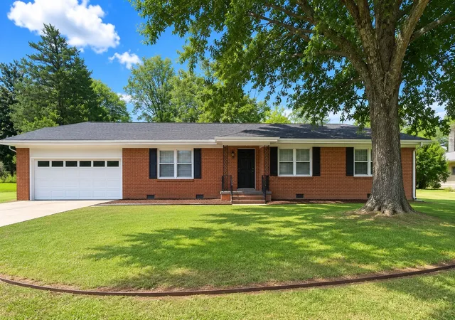 1st image of 3271 Hubbard St, Paris, TX 75460 | MLS# 21343474