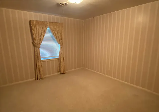 3rd image of 3271 Hubbard St, Paris, TX 75460 | MLS# 21343474