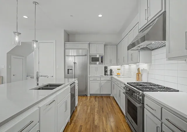 Photo 4 of Single family home for sale at 3611 Northwest Pkwy, Dallas, TX 75225 | MLS# 21339322 | Listing updated on 2026-08-18