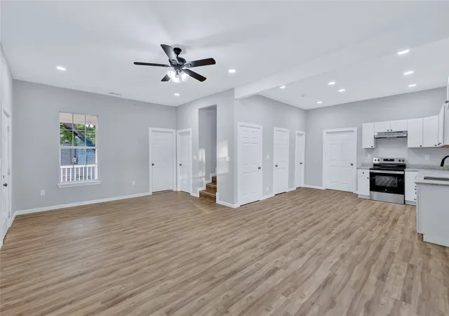 Photo 3 of Single family home for sale at 323 W Cherry St, Sherman, TX 75090 | MLS# 21349798 | Listing updated on 2026-09-17