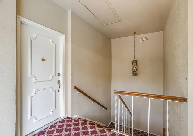 Listing Photo 3 - Condo for sale in building located at 4312 Bellaire Dr S, Fort Worth, TX 76109 - Unit #219