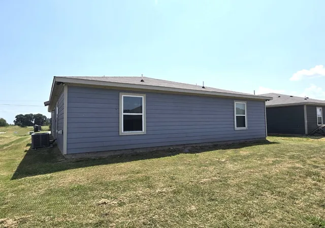 4th image of 413 County Line Rd, Mabank, TX 75147