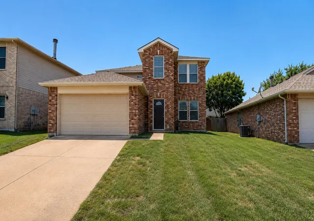 Photo 1 of Single family home for sale at 8708 Saddle Ridge Cir, Fort Worth, TX 76123 | MLS# 21347621 | Listing updated on 2026-08-04