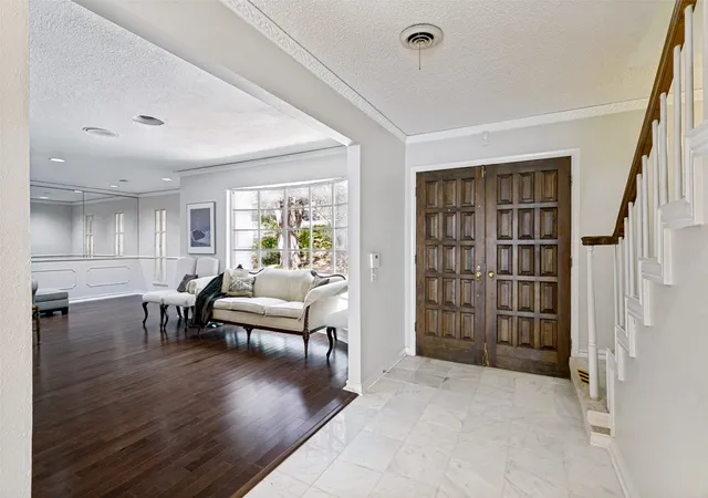 Photo 3 of Single family home for sale at 1909 Dakar Rd E, Fort Worth, TX 76116 | MLS# 21349086 | Listing updated on 2026-08-28