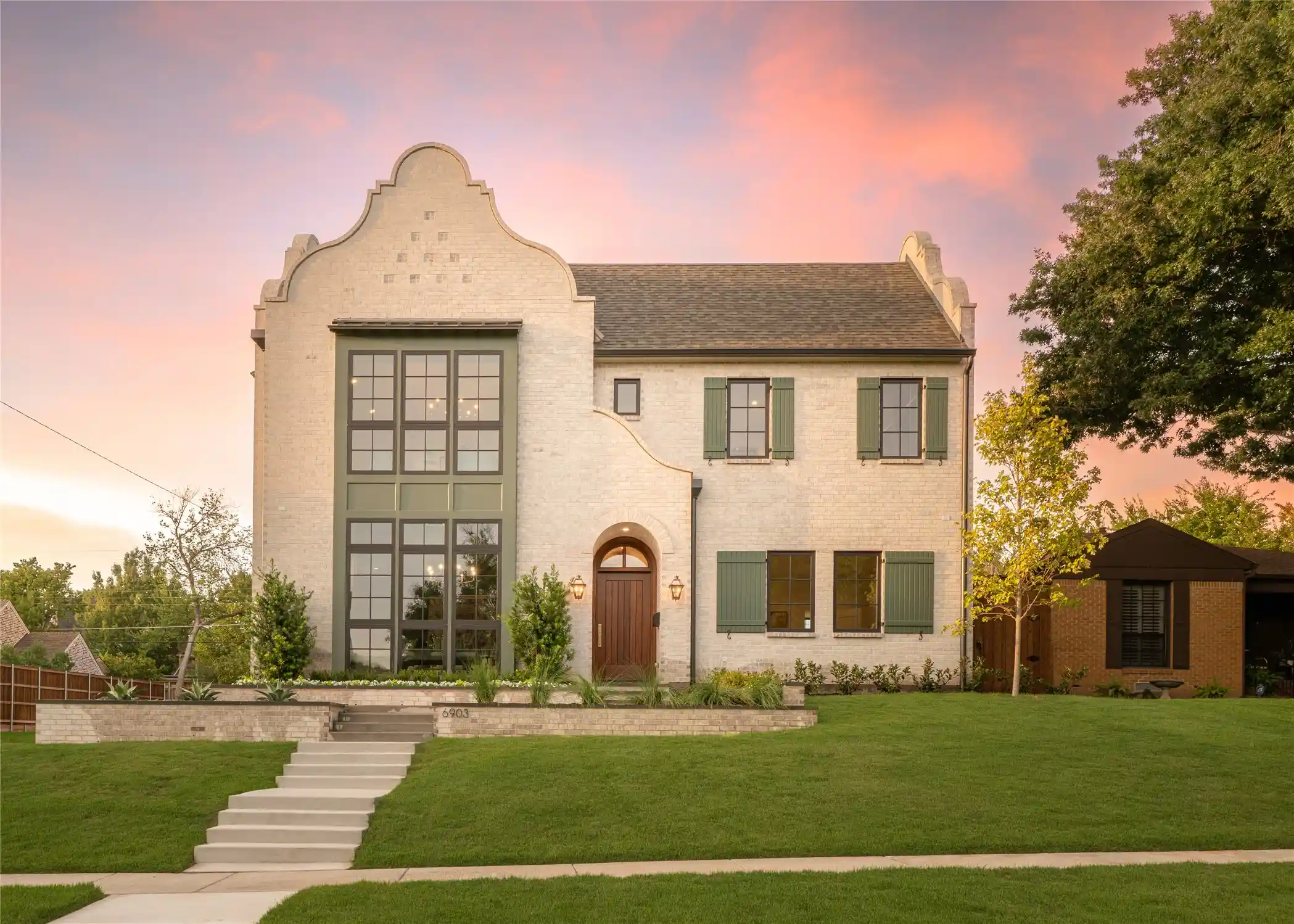 Single family home for sale at 6903 Coronado Ave, Dallas, TX 75214 | MLS# 21349671