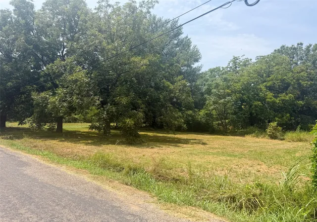 Photo 1 of Land for sale at 1015 Park St, Paris, TX 75460 | MLS# 21348712 | Listing updated on 2026-08-13