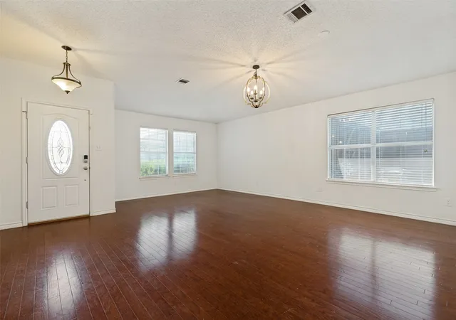 Photo 3 of Single family home for sale at 905 Larkspur Dr, Allen, TX 75002 | MLS# 21347880 | Listing updated on 2026-09-15