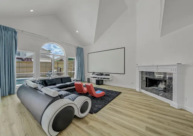 Photo 3 of Single family home for sale at 3608 Parkhurst Cir, Richardson, TX 75082 | MLS# 21348114 | Listing updated on 2026-08-08