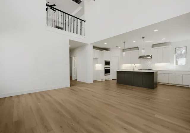 Photo 3 of Single family home for sale at 826 Stone Grove Rd, Lavon, TX 75166 | MLS# 21349925 | Listing updated on 2026-09-21