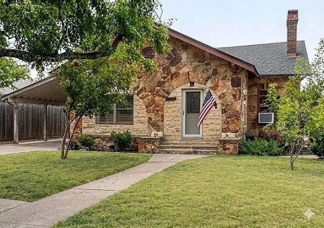 Photo 1 of Single family home for sale at 232 S Jacobs St, Albany, TX 76430 | MLS# 21349329 | Listing updated on 2026-09-03