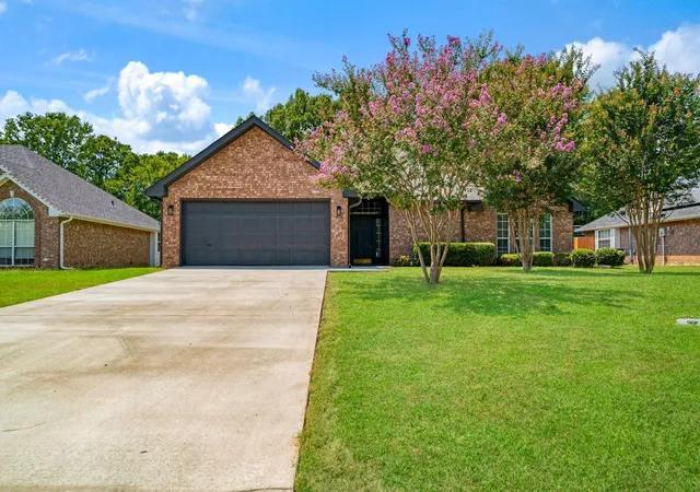 2nd image of 470 Chestnut Lane, Reno, TX 75462 | MLS# 21349220