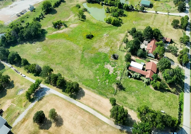 1st image of 642 Jernigan Rd, Lewisville, TX 75077 | MLS# 21349955