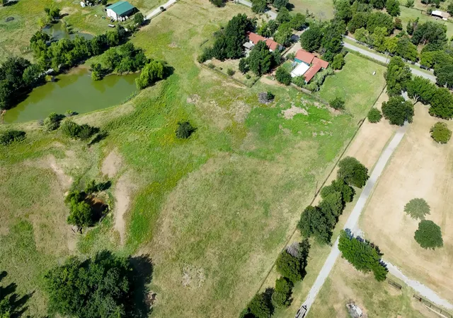 2nd image of 642 Jernigan Rd, Lewisville, TX 75077 | MLS# 21349955