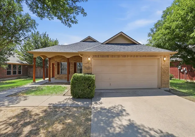 1st image of 3003 Lake Ridge Dr, Sanger, TX 76266 | MLS# 21349966