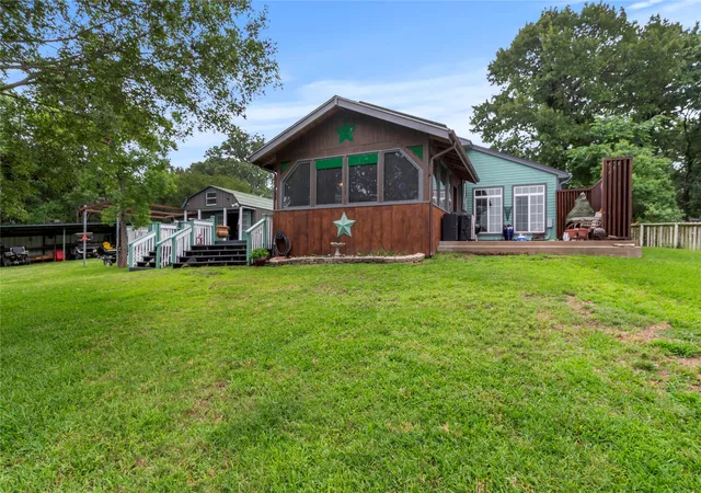 3rd image of 250 Whispering Oaks Trl, Mabank, TX 75156 | MLS# 21349952